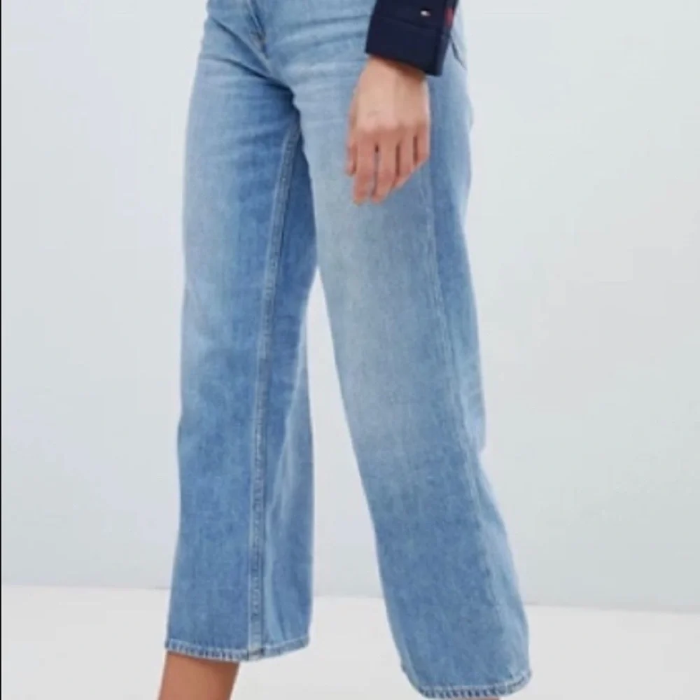 TOMMY HILFIGER Vintage Cropped Wide Leg Jeans Blue Denim Size 8 - Picture 1 of 12